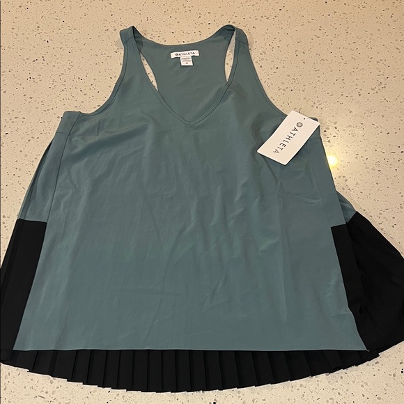 Athleta Women's Teal and Black Tank Top - Picture 1 of 6